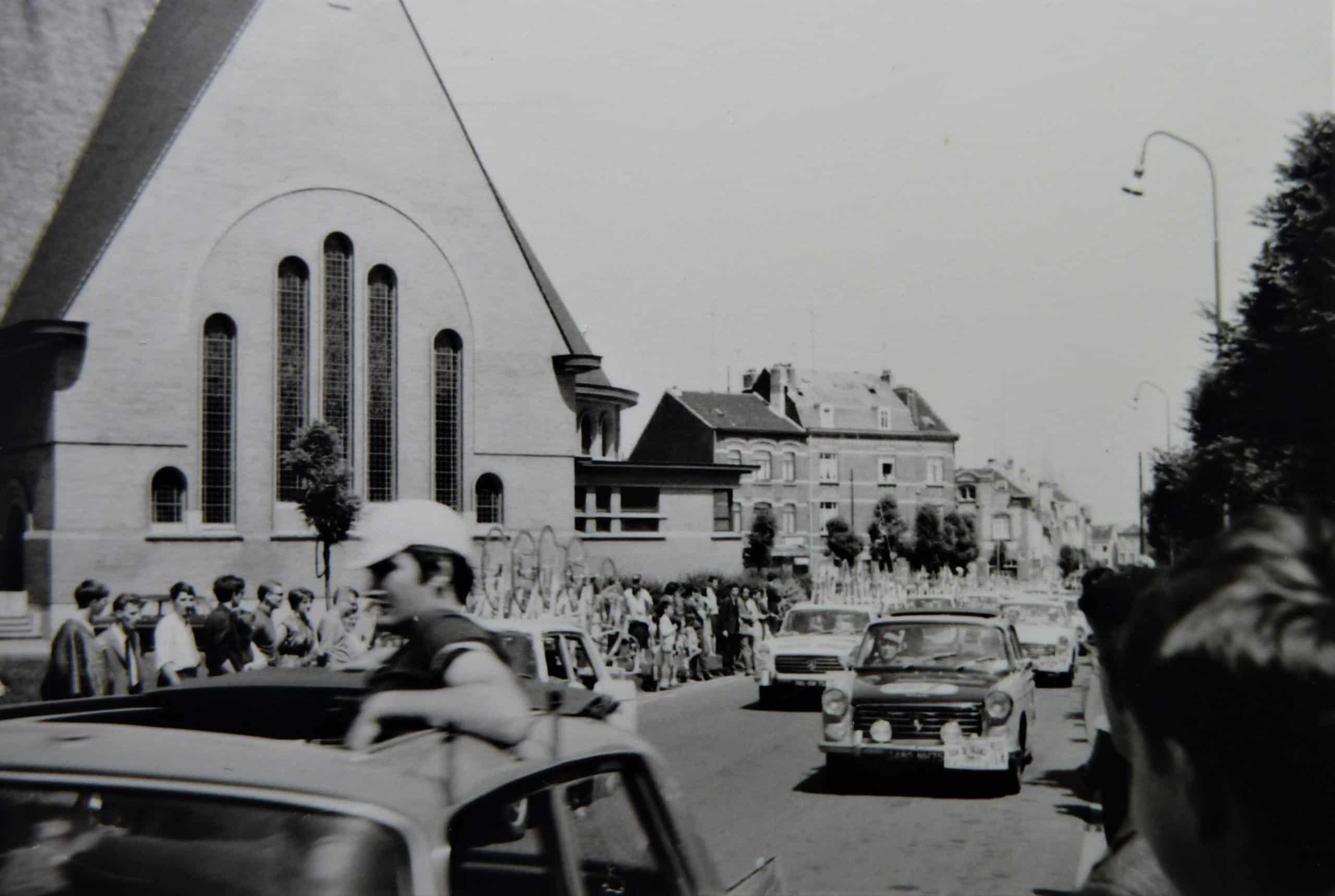 O Tour de France passa pelo Anderlecht em 1968. Foto cortesia de Christian Polfliet, colorida e aprimorada pelo MyHeritage