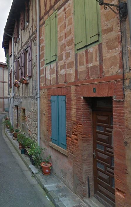 Huset där Nicolas ’farfarsfar Jean Bacheyre föddes 1855 i Daumazan, Ariège. Hans föräldrar var bönder som bodde i ett hus i byn.