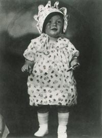 Marilyn Monroe as a child. Taken from http://entertainment.howstuffworks.com/marilyn-monroe-early-life.htm