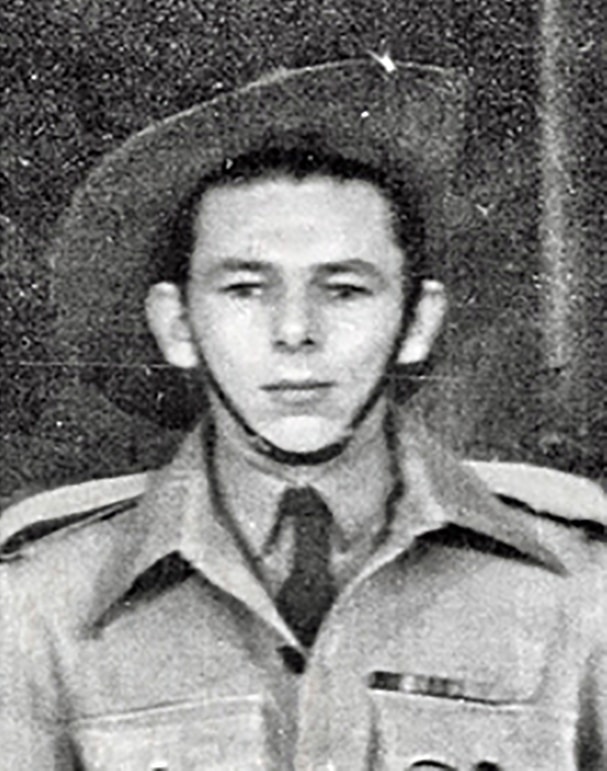 Robert Howes in his British Army uniform in 1946.