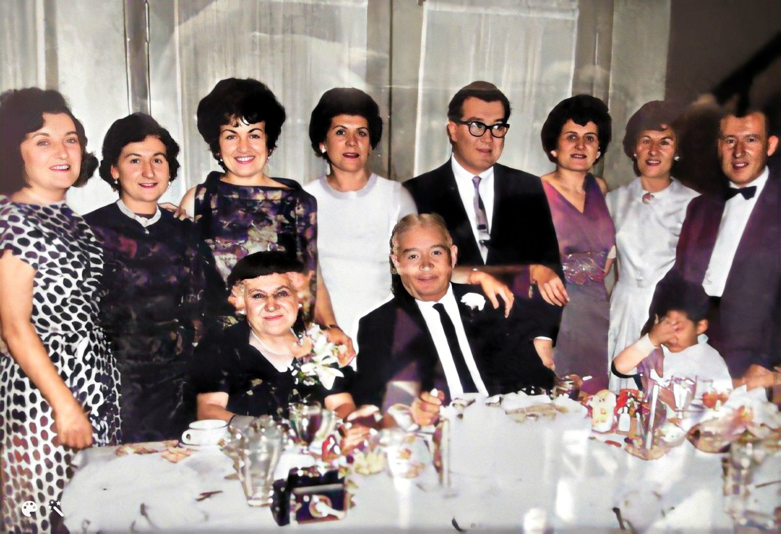 Maria Grazia Romano, os. Consiglio, miehensä Felicen ja heidän 8 lapsensa kanssa. Kuva korjattu ja väritetty MyHeritagessa