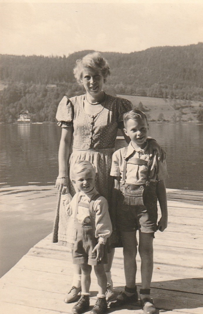 Viktor with his mother and younger brother in 1953. Photo enhanced and colorized by MyHeritage