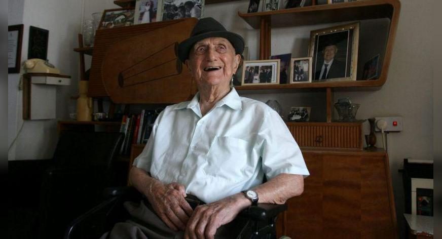Father’s Day on Twitter: Join World’s Oldest Man For Live Fatherly Advice