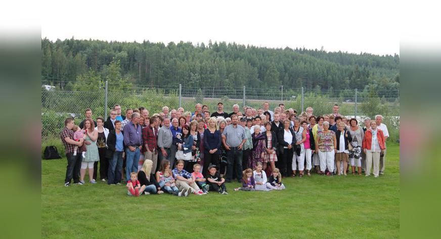 Competition: The largest family photo