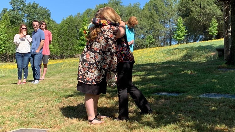 Shannon (left) embraces her half-sister Karen