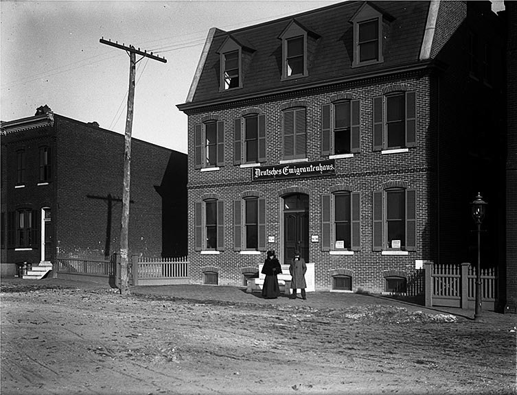 Deutsches Emigrantenhaus (German Immigrant House) 1308 Beason Street, Baltimore, Maryland, December 29, 1904. [Credit: Md. Historical Society Photographs]